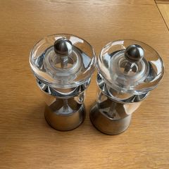 Cole and Mason salt and pepper grinders