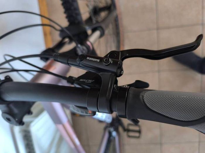 cube access Pro Woman bicycle