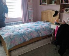 2 matching solid oak beds