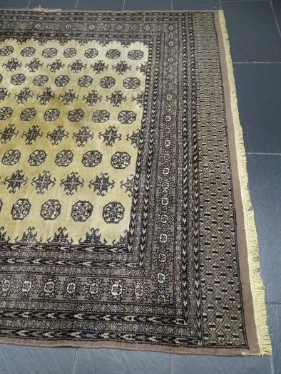 P.ersian Buchara Rug 2.85 x 1.90m (BUC12)