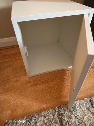 Eket cabinet