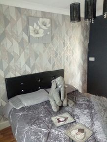 double bed base with diamond headboard