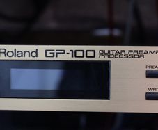 Roland GP-100 Guitar Preamp / Processor - Classic Rack Gear