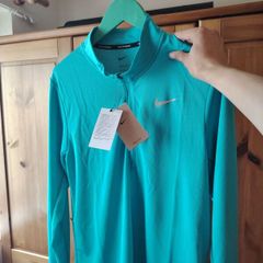 nike running top