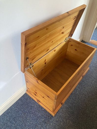 Blanket box