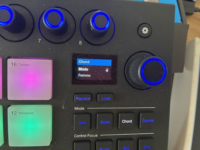 Fender Motion 16 Midi Controller