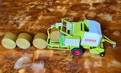 Siku 2453 Claas Rollant 255 Uniwrap, 4 Bales