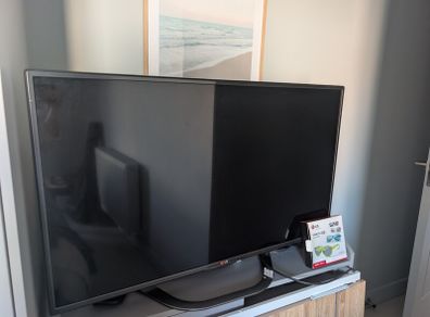 LG flat screen 3D TV