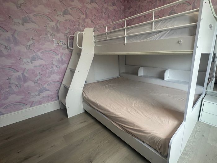 Triple sleeper bunk bed (double and single)