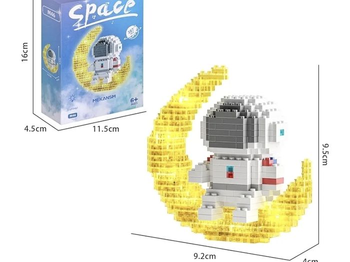 Space astronaut building blocks, 387 pieces
