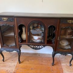 Vintage Mahogany Display Sideboard / Cocktail Cabinet