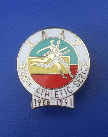 IAAF WORLD ATHLETIC SERIES (1988 - 1991) - International Amateur Athletic Federation - supporter's badge