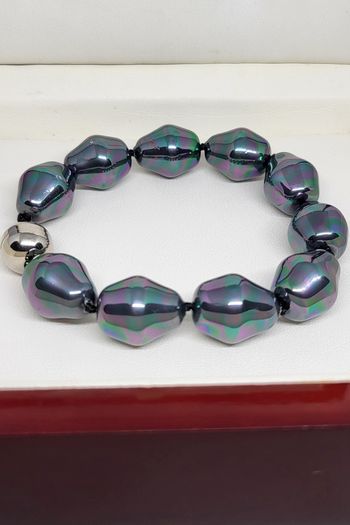 Peacock Color Shell Pearl Bracelet (Size - 8) in Rhodium Overlay Sterling Silver