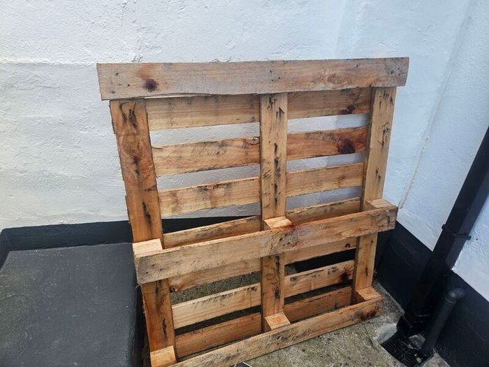 2 Pallets