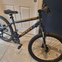 Bentini Frenzy 26" (age 10-13 approx) mountain bike