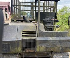 Track dumper