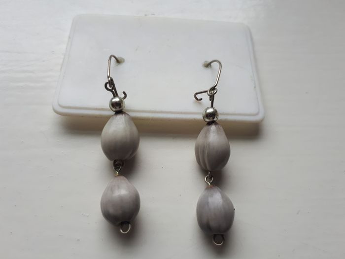 Beaded earrings and bracelet set