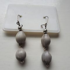 Beaded earrings and bracelet set