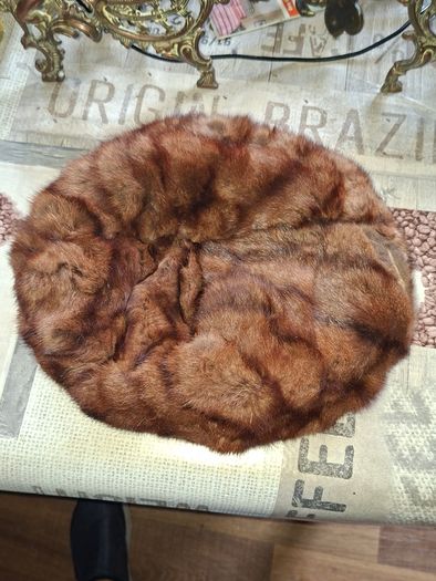Two Beautiful Vintage Mink Fur Hats including an Irish made Sydney Vard Expert Furrier 10 South King Street Dublin 2 example also fur stole collar, PRICE IS FOR THE 3 ITEMS.