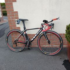 Cube Aerium HPA Pro 2017 Triathlon bike with Mavic Cosmic carbon wheelset included.