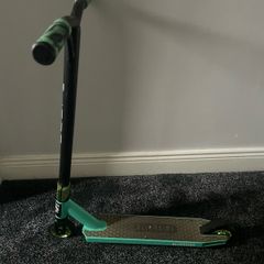 Blindside stunt scooter