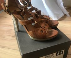 Pied A Terre tan sandals