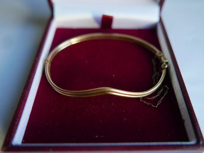 Vintage  14k Yellow Gold Plated  Bangle Bracelet