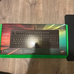 Razer Cynosa Lite with gaming mouse and Razer pad