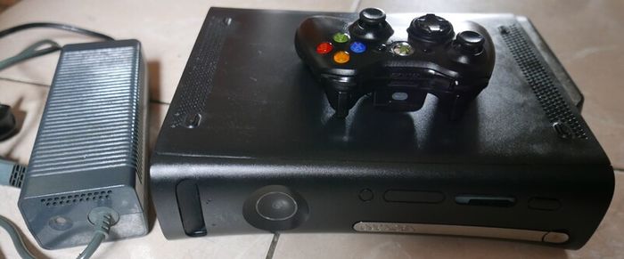 Xbox360 120GB +1Pad