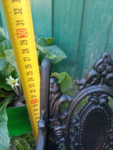 Mini garden ornament