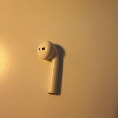 Right apple airpod
