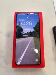 OnePlus 13 512gb + 16Gb Ram - Mint Condition