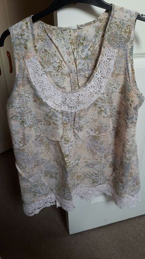 Marks and Spencer top