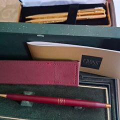 Cross pen and Gold tone set