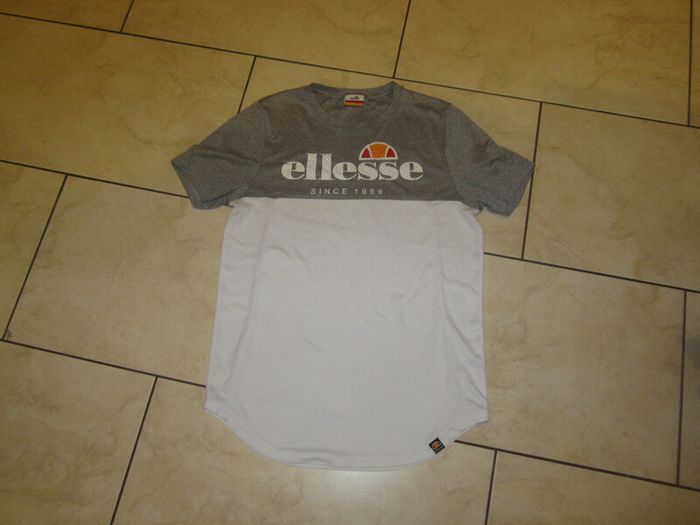 Ellesse   size MED