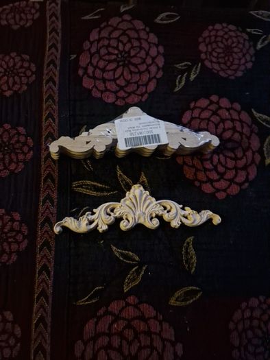 16 New Wood mouldings