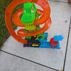 Hot Wheels City T-Rex Blaze Battle