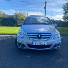 Mercedes-Benz B-Class 2011
