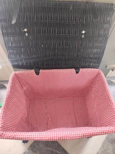 Hamper basket