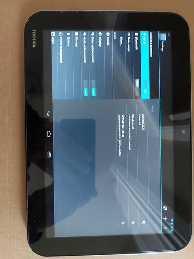 Toshiba 10.1inch Tablet, Model AT10-A, 16GB, great for internet, youtube, games, etc (Circular crack on screen)