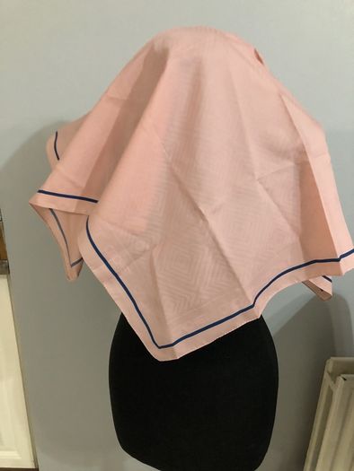 Cachet scarf