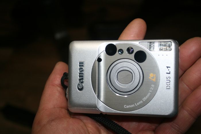 Canon ixus L-1