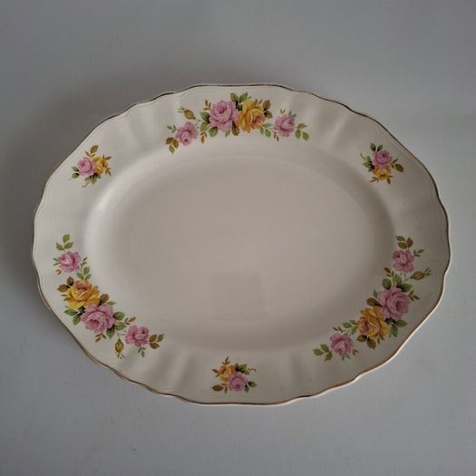 J&G Meakin Tureen, Platter & bowls