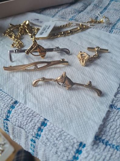 lot of jewellery