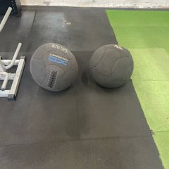 Slam Wall ball