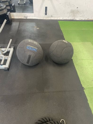 Slam Wall ball