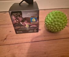 Acupressure massage ball