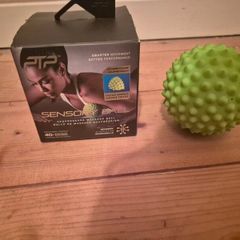 Acupressure massage ball