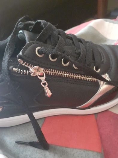 trainers size 5/38