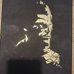 Deus Ex Human Revolution Collector's Edition (Play Arts Kai figure)